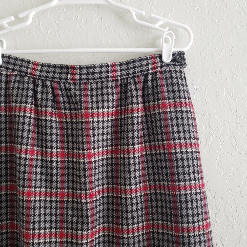Vintage Pendleton Black And Red Plaid Virgin Wool Pencil Skirt - Picture 3 of 5